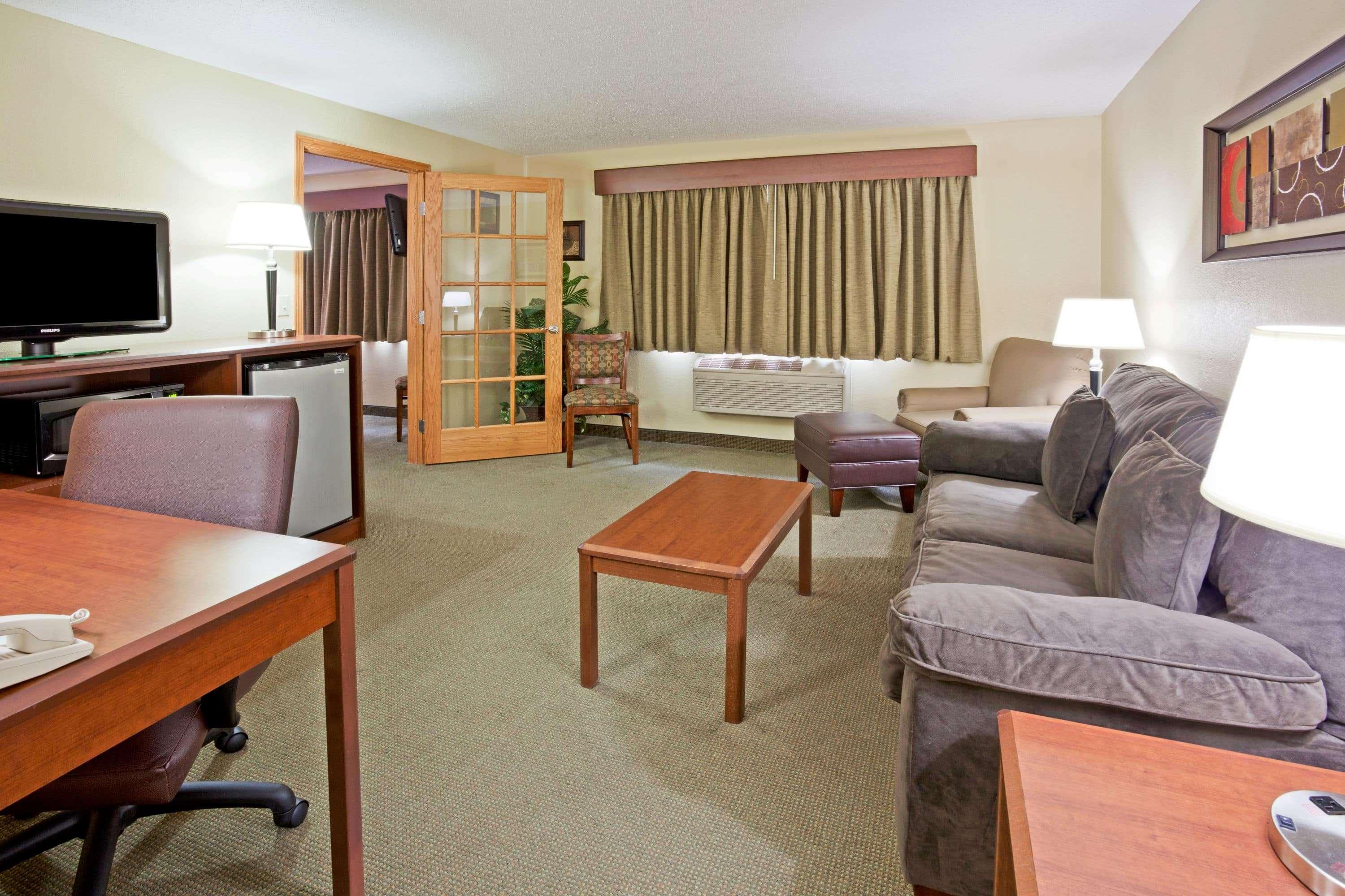 Americinn By Wyndham Fargo West Acres Екстериор снимка