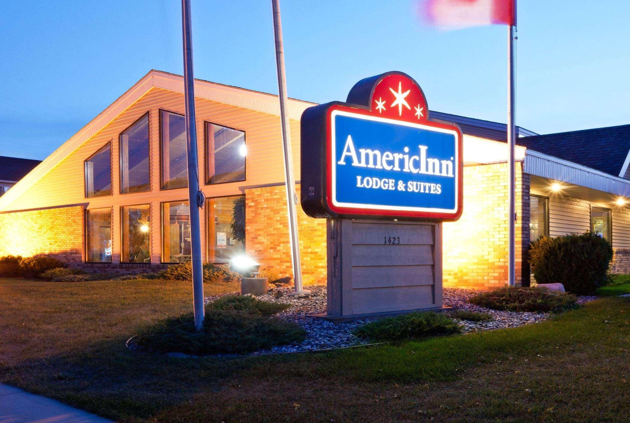 Americinn By Wyndham Fargo West Acres Екстериор снимка