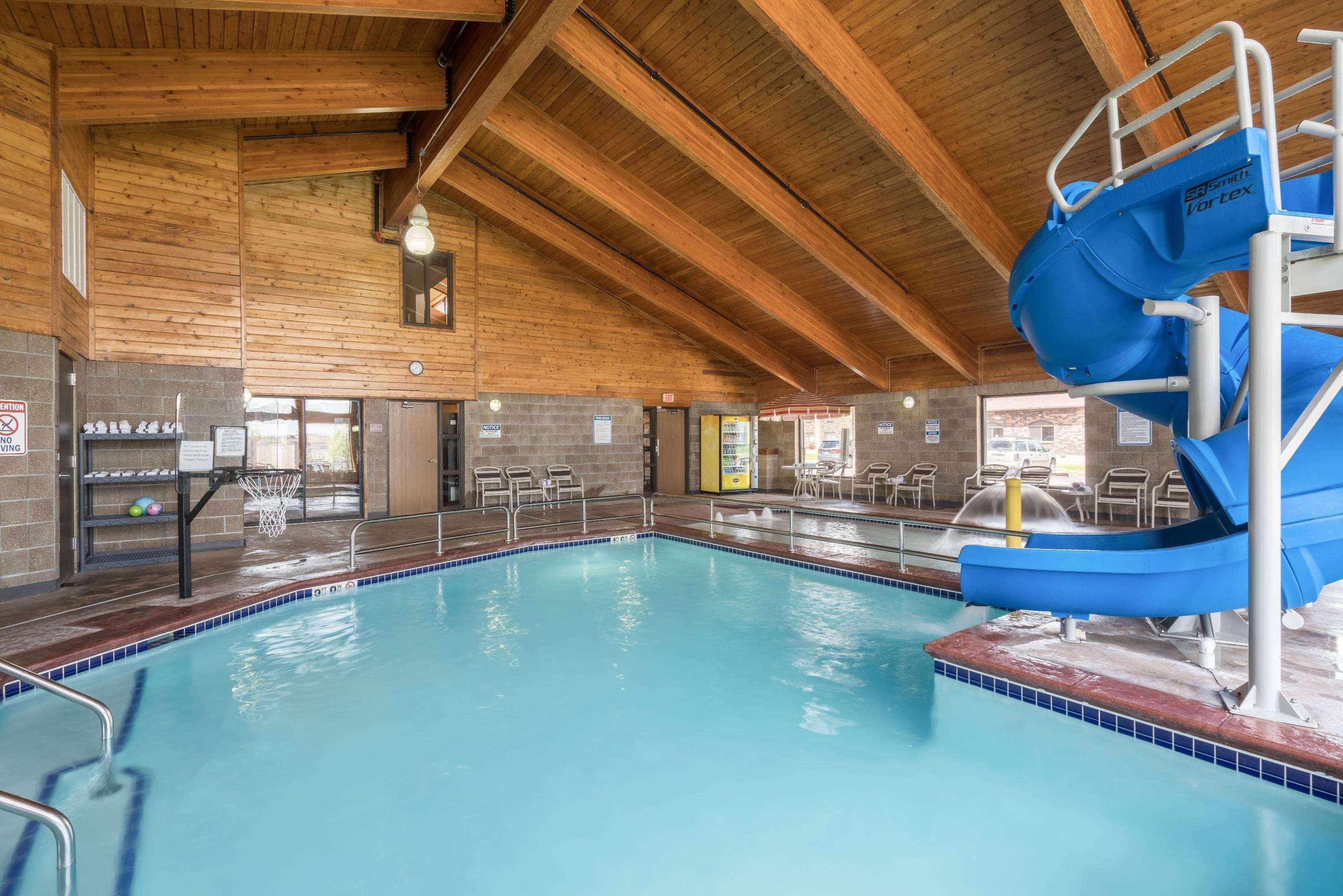 Americinn By Wyndham Fargo West Acres Екстериор снимка