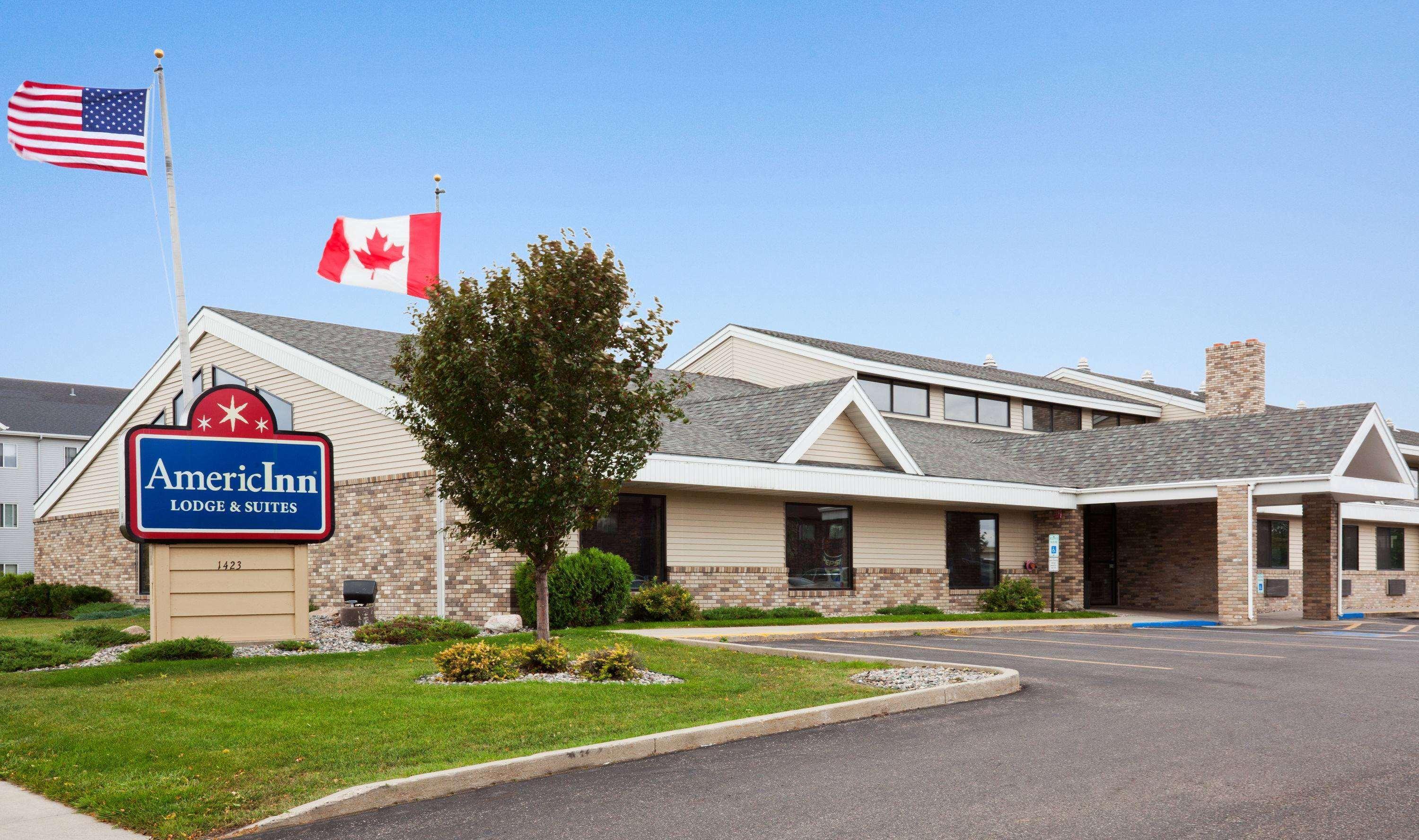 Americinn By Wyndham Fargo West Acres Екстериор снимка